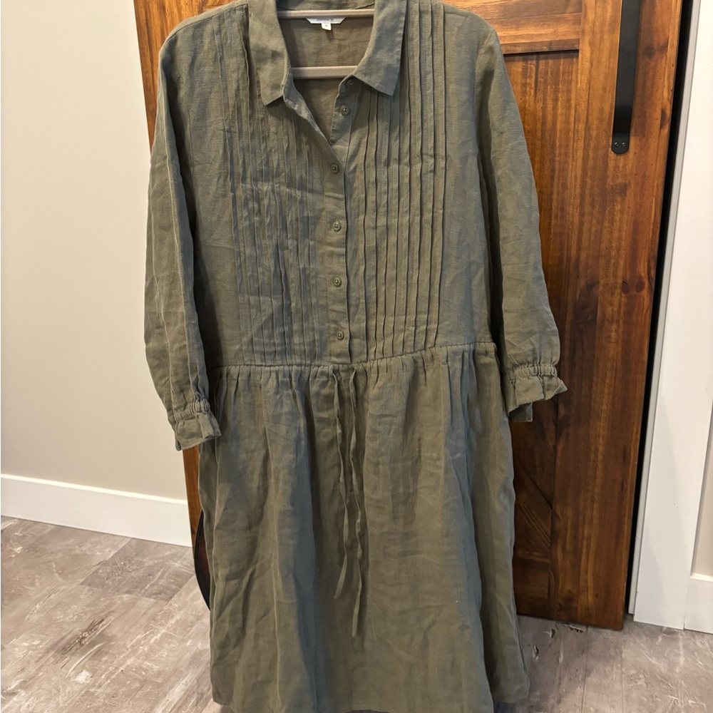 PART TWO Olive Green Linen Dress in EUC
Size Women’s US 8